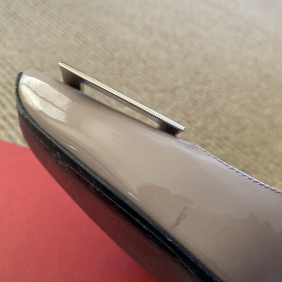 Roger Vivier Taupe Leather Gold Belle Buckle Heels Pumps - Picture 9 of 12